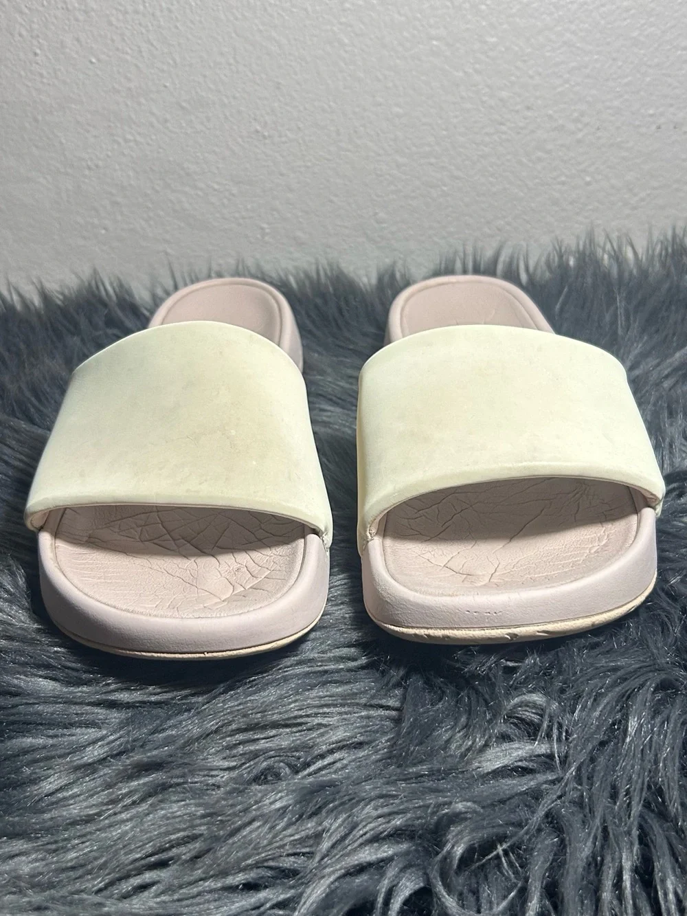 lululemon Restfeel Sand Dollar/Coastal Sand/Coastal Sand Slide Sandals Size 9